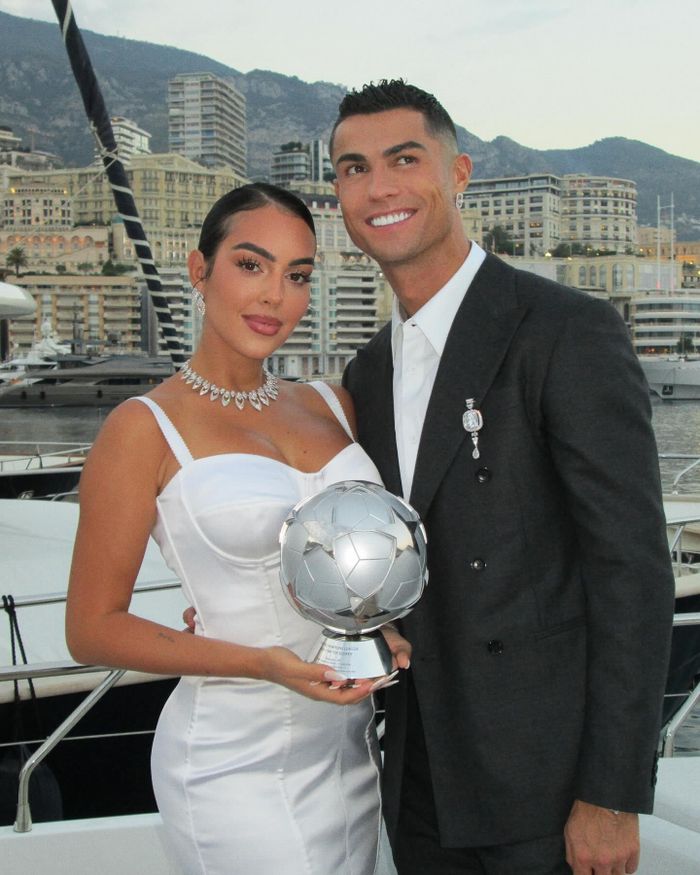 Rodríguez đồng hành cùng Ronaldo suốt 10 năm qua. Ảnh: georginagio/Instagram.
