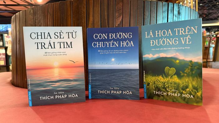 Bộ sách của Sa môn Thích Pháp Hòa.