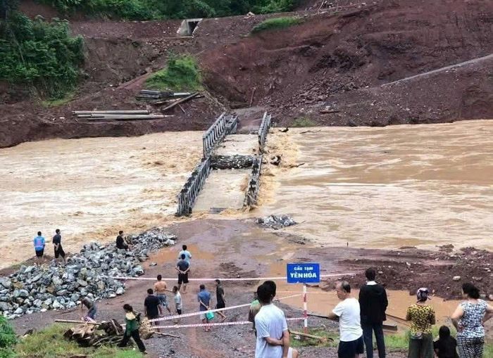 Cầu tạm Yên Hòa, xã Mỹ Lý, Nghệ An trước khi bị lũ cuốn. Ảnh: Vĩnh Quân