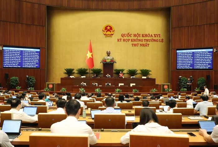 Phó Chủ tịch Quốc hội Nguyễn Thị Thanh điều hành phiên thảo luận