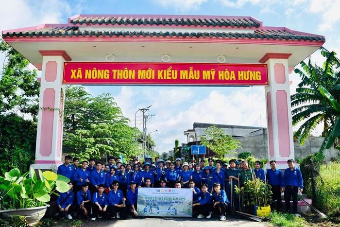 Cổng chào xã nông thôn mới nâng cao Mỹ Hòa Hưng