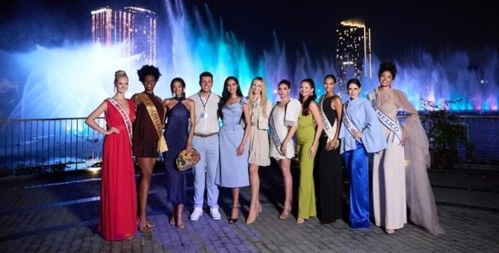 Cũng tại Quảng Ninh, các thí sinh Miss World 2026 có dịp trải nghiệm chương trình nhạc nước “Halo Bay Show” tại Khu đô thị vịnh biển Halong Marina
