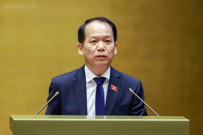 Bộ trưởng Bộ Tư pháp Hoàng Thanh Tùng tiếp thu, giải trình làm rõ các ý kiến của đại biểu nêu - Ảnh: chinhphu.vn/Nhật Bắc