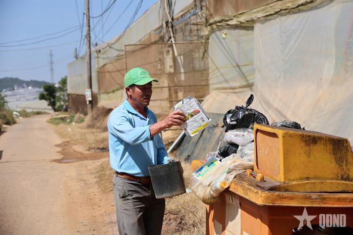Một điểm thu gom bao bì thuốc bảo vệ thực vật tại tỉnh Lâm Đồng. Ảnh: PHẠM HOÀI