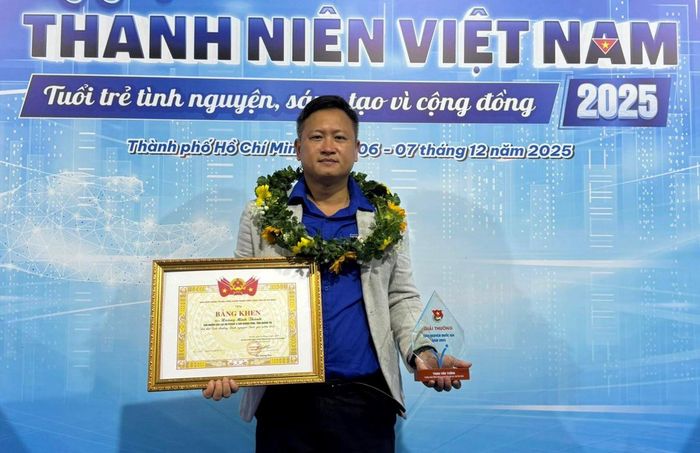 Anh Hoàng Minh Thành nhận Giải thưởng Tình nguyện viên quốc gia năm 2025. Ảnh do nhân vật cung cấp