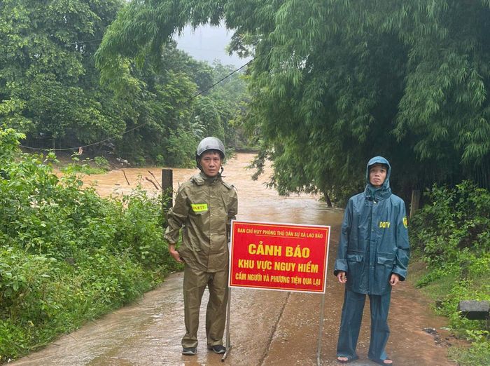  Mưa lớn gây ngập tại khu vực thấp trũng ở xã Lao Bảo, tỉnh Quảng Trị 