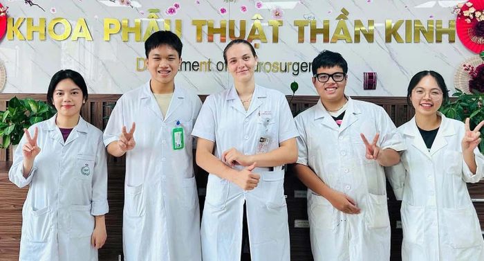 Sinh viên Trường Đại học Y Dược, Đại học Quốc gia Hà Nội. Ảnh: UMP