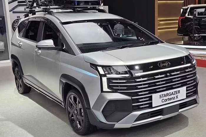 Hyundai Malaysia hiện đã mở cổng đặt hàng cho dòng Stargazer. Stargazer X có giá dự kiến khoảng 120.000 ringgit (769 triệu đồng), trong khi bản Style tiêu chuẩn có giá khoảng 99.000 ringgit (634,25 triệu đồng) và bản Prime khoảng 109.000 ringgit (698,32 triệu đồng). Tại Đông Nam Á, Hyundai Stargazer X sẽ cạnh tranh trong nhóm MPV cỡ nhỏ cùng Mitsubishi Xpander, Toyota Veloz...