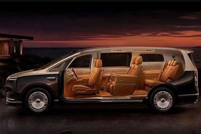 Maextro cho biết kiến trúc của V800 được phát triển để hỗ trợ lái tự động cấp độ 3 với các hệ thống cảm biến, tính toán, nguồn điện và phanh dự phòng. Xe sử dụng pin NMC có dung lượng 65 kWh do CATL cung cấp. Phạm vi chạy thuần điện của xe đạt 340 km theo tiêu chuẩn CLTC. Bộ pin hỗ trợ sạc nhanh 6C.