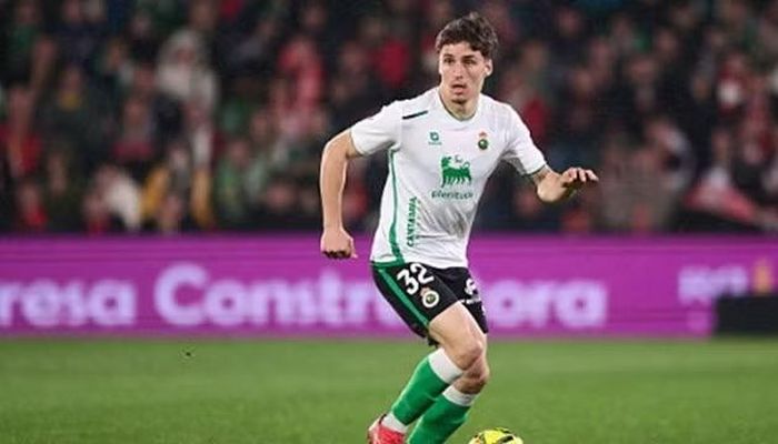 Jorge Salinas lọt tầm ngắm của Man United.