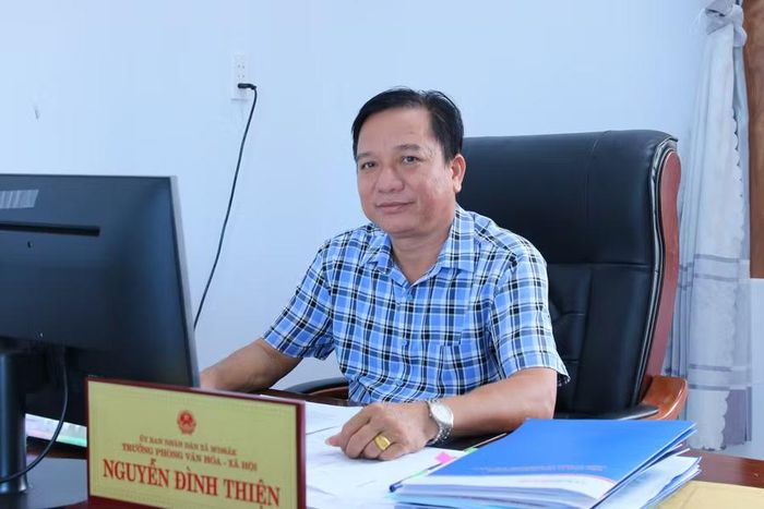  Ông Nguyễn Đình Thiện - Trưởng phòng Văn hoá - Xã hội xã M'Drắk 
