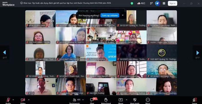 Tập huấn tổ chức theo hình thức trực tuyến.