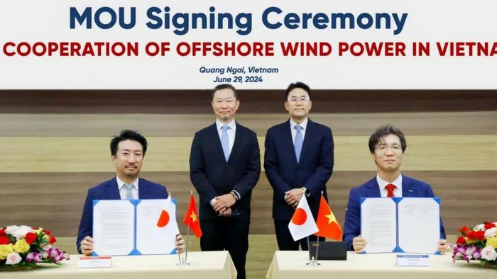 Lễ ký Biên bản ghi nhớ (MOU) giữa Marubeni Corporation (Nhật Bản) và Doosan Enerbility Vietnam về hợp tác phát triển điện gió ngoài khơi tại Quảng Ngãi, Việt Nam ngày 29/6/2024. (Nguồn: Doosan Vina)