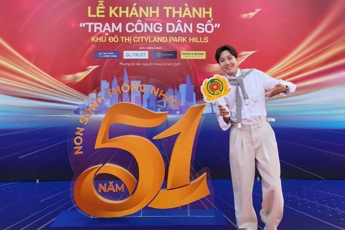 TikToker Đức Anh cho rằng sáng tạo nội dung đòi hỏi quá trình đầu tư từ ý tưởng, xây dựng câu chuyện đến tạo ra giá trị cho người xem, thay vì đơn thuần xông vào những nơi hỗn loạn để bấm máy.