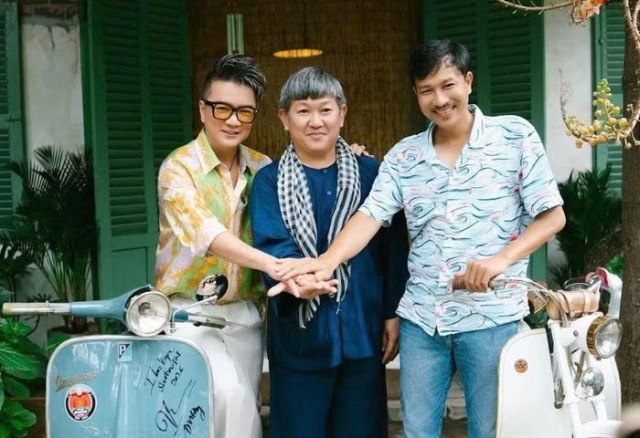 Đồng hành lễ hội, ngoài biểu diễn không nhận cát-xê, ca sĩ Đàm Vĩnh Hưng cũng gửi tặng một chiếc xe máy của anh để chương trình bán đấu giá làm thiện nguyện.