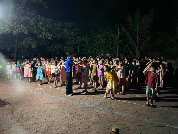 Lãnh đạo Tỉnh Đoàn Hà Tĩnh cho biết, các lớp học miễn phí là một trong những hoạt động thiết thực của tuổi trẻ trong dịp hè, vừa tạo sân chơi lành mạnh, bổ ích cho thiếu nhi, vừa giúp các em được trang bị thêm kiến thức, kỹ năng cần thiết. Thông qua những hoạt động này, các đội hình tình nguyện cũng góp phần chăm lo, đồng hành với trẻ em có hoàn cảnh khó khăn, nhất là ở khu vực nông thôn, qua đó lan tỏa tinh thần xung kích, trách nhiệm của tuổi trẻ với cộng đồng.