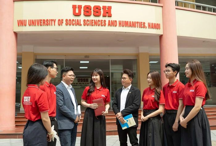 Giảng viên, sinh viên Trường Đại học Khoa học Xã hội và Nhân văn, Đại học Quốc gia Hà Nội. Ảnh: website nhà trường