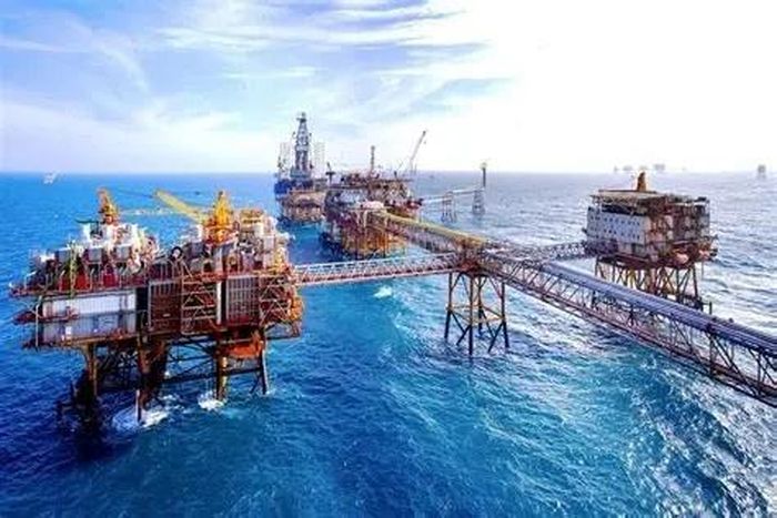 Đại biểu Lê Hữu Trí: Luật Dầu khí (sửa đổi) cần quy định rõ hoạt động dầu khí phải phù hợp với Quy hoạch không gian biển quốc gia và các quy hoạch có liên quan (Ảnh minh họa)