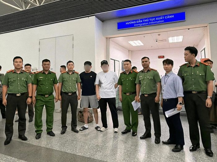 Từ các vụ việc liên tiếp được phát hiện, có thể thấy thủ đoạn của tội phạm xuyên biên giới đang chuyển từ những vụ lừa đảo đơn lẻ sang các nhóm được tổ chức bài bản.