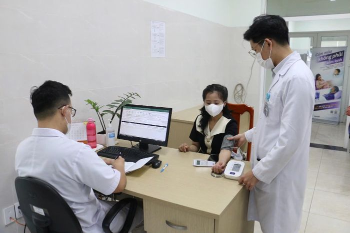 Đà Nẵng hỗ trợ bác sĩ làm việc, luân phiên, luân chuyển, biệt phái tại các Trạm Y tế và Trung tâm Y tế khu vực thuộc xã miền núi, hải đảo. (Ảnh minh họa)