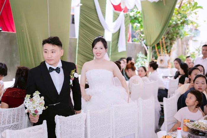 Cặp đôi có mối tình sát vách đầy thú vị 