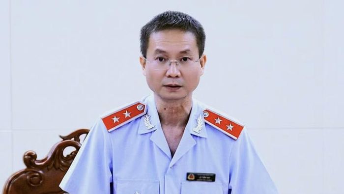 Phó Tổng Thanh tra Chính phủ Lê Tiến Đạt ký thông báo ban hành kết luận thanh tra. Ảnh: TTCP.