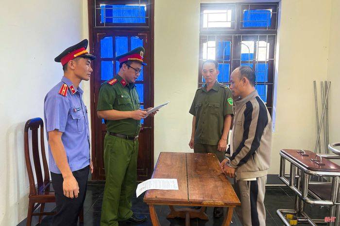 Lê Khắc Ngọc tại cơ quan điều tra.