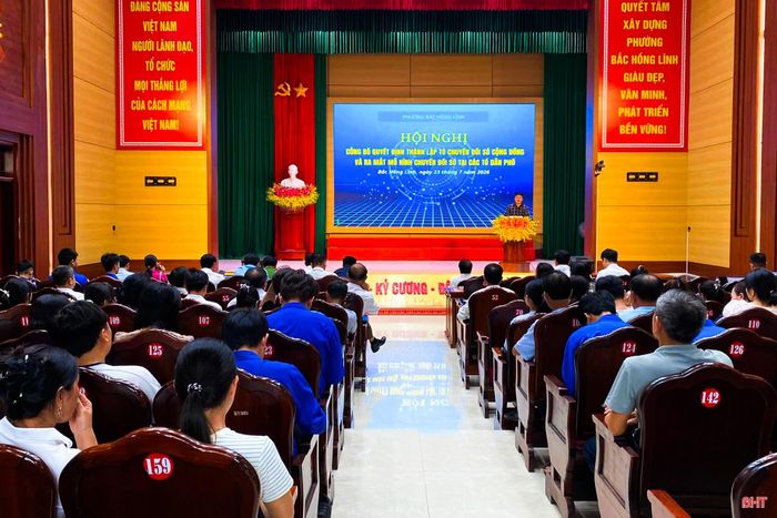 Mô hình tổ chuyển đổi số cộng đồng giữ vai trò như những “cánh tay nối dài” ở cơ sở.