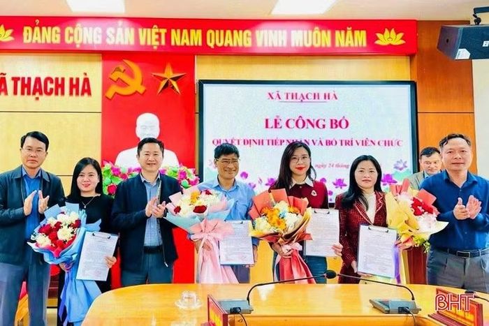  Việc thành lập các trung tâm DVTH cấp xã là bước đi phù hợp với yêu cầu tổ chức lại bộ máy trong mô hình chính quyền địa phương hai cấp. 