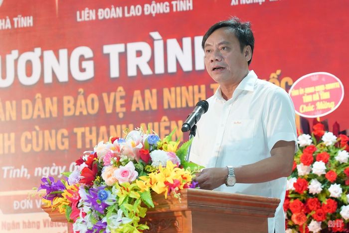 Đồng chí Nguyễn Tiến Hùng – Phó Giám đốc Sở Nông nghiệp và Môi trường phát biểu tại ngày hội.