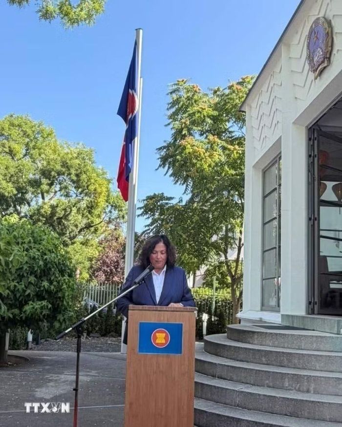 Bà Karin Müller, Quốc vụ khanh bang Hessen phát biểu đánh giá cao quan hệ hợp tác giữa bang Hessen và các nước ASEAN. (Ảnh: TTXVN phát)
