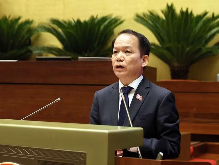 Bộ trưởng Bộ Tư pháp Hoàng Thanh Tùng phát biểu giải trình, làm rõ một số vấn đề đại biểu Quốc hội nêu. (Ảnh: An Đăng/TTXVN)