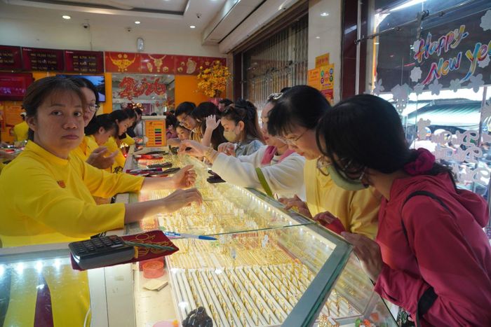 Các doanh nghiệp kinh doanh vàng đang rà soát, khắc phục tồn tại và hoàn thiện quy trình quản trị.