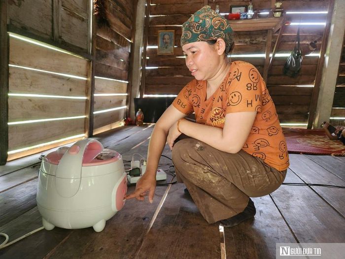 Công việc nội trợ của phụ nữ trong bản đã nhẹ nhàng hơn rất nhiều.