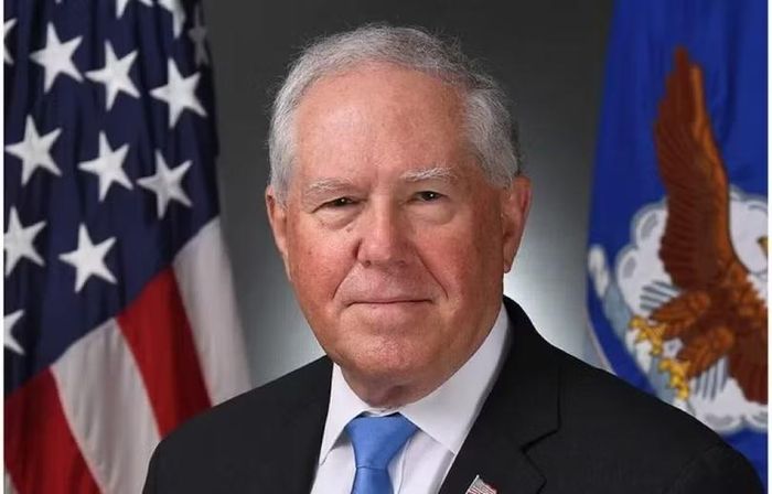 Ông Frank Kendall khi còn là Bộ trưởng Không quân Mỹ. Ảnh: Creaders.