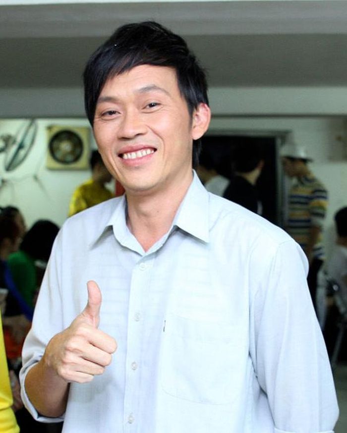  NSƯT Hoài Linh.