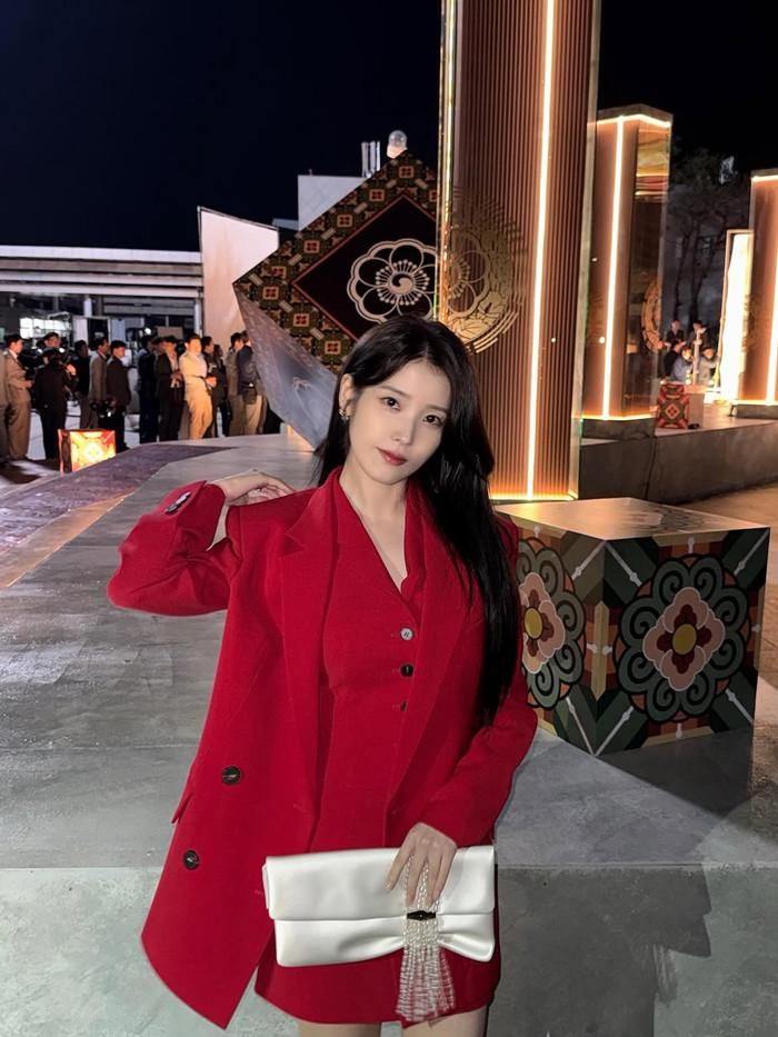 IU lựa chọn giữ im lặng giữa lùm xùm đời tư. Ảnh: IGNV