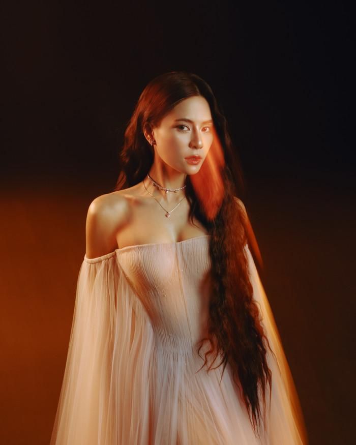-Trở lại với sở trường ballad, Nhi cảm thấy như thế nào? Có thể nói ballad là dòng nhạc có sức sống bền bỉ nhất tại Việt Nam, Nhi nghĩ sao?