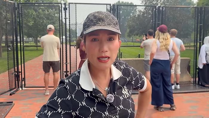 Cát Tường có hành trình du lịch ở Mỹ cùng mẹ và con gái.