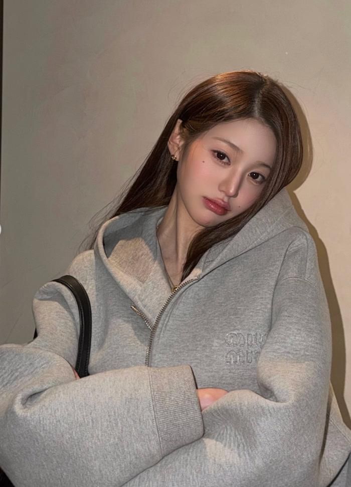 Jang Won Young cũng từng vướng vào những tranh cãi liên quan đến thái độ.