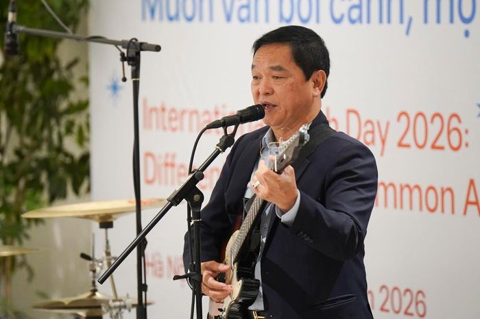 Sự đồng hành của kiến trúc sư Lê Viết Hải, Chủ tịch Hội đồng quản trị Tập đoàn Xây dựng Hòa Bình cùng dự án âm nhạc cộng đồng Sixxie là minh chứng đẹp cho tinh thần trao quyền và truyền lửa cho thế hệ trẻ. Âm nhạc đã trở thành cầu nối lan tỏa tình yêu quê hương và khát vọng cùng nhau xây dựng tương lai bền vững.
