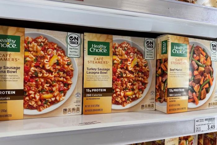 Có thể thấy rõ dòng chữ "Thân thiện với người dùng GLP-1" trên các bao bì sản phẩm Healthy Choice
