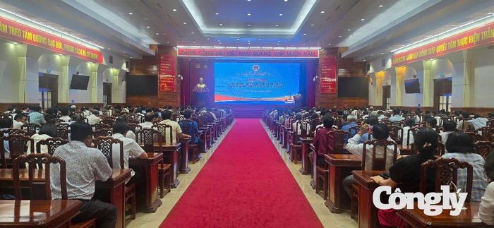 Quang cảnh hội nghị