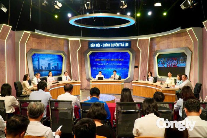 Chương trình “Dân hỏi - Chính quyền trả lời” tháng 8/2026 với chủ đề “TP.HCM - Sẵn sàng cho năm học 2026-2027”.