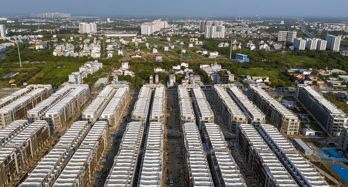 Ngành bất động sản đối diện rủi ro từ nền lãi suất tăng cao. Ảnh: HA