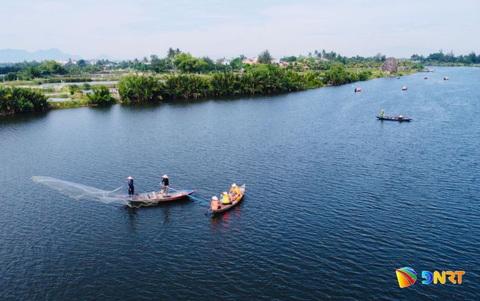 Sông Cổ Cò có tiềm năng phát triển du lịch rất lớn nếu được khai thông toàn tuyến. Ảnh: QUỐC TUẤN