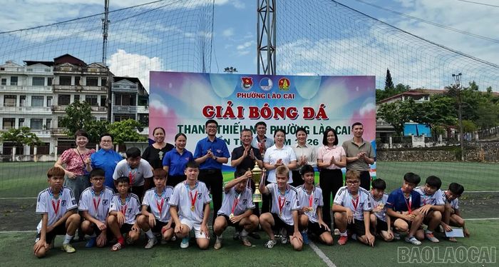  Giải bóng đá Thanh thiếu nhi phường Lào Cai lần thứ I thành công tốt đẹp. 