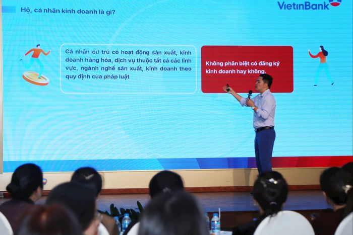 Các chuyên gia tài chính phổ biến nội dung của Nghị định 70/2025/NĐ-CP về hóa đơn, chứng từ cho các hộ kinh doanh tại Lâm Đồng