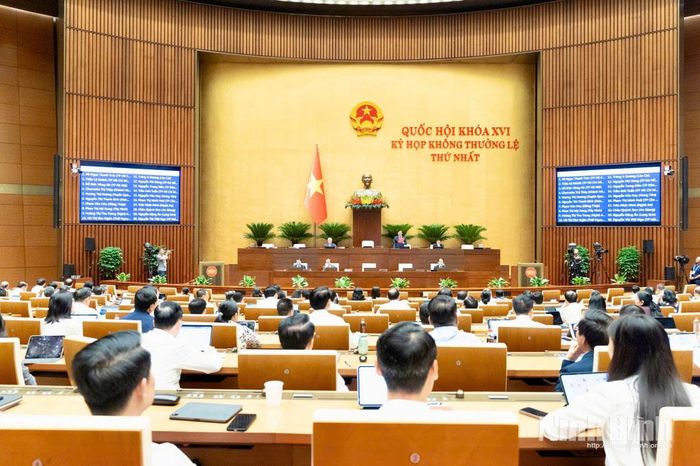 Toàn cảnh phiên thảo luận buổi chiều.