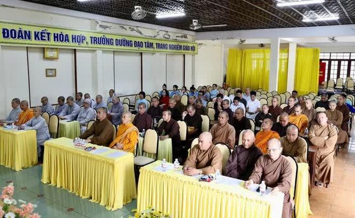 Chư tôn đức tham dự